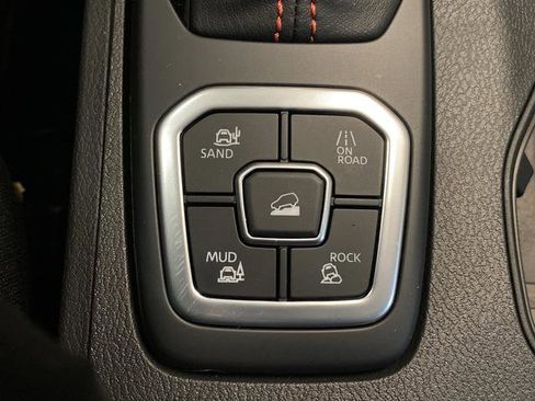 Used 2026 Nissan Frontier PRO-4X w/ Pro-4x Convenience Package AWD/4WD image 20