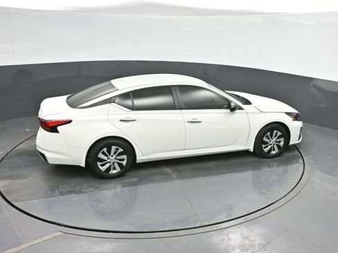 Used 2025 Nissan Altima 2.5 S image 29