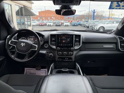 Used 2022 RAM 1500 Big Horn AWD/4WD image 14