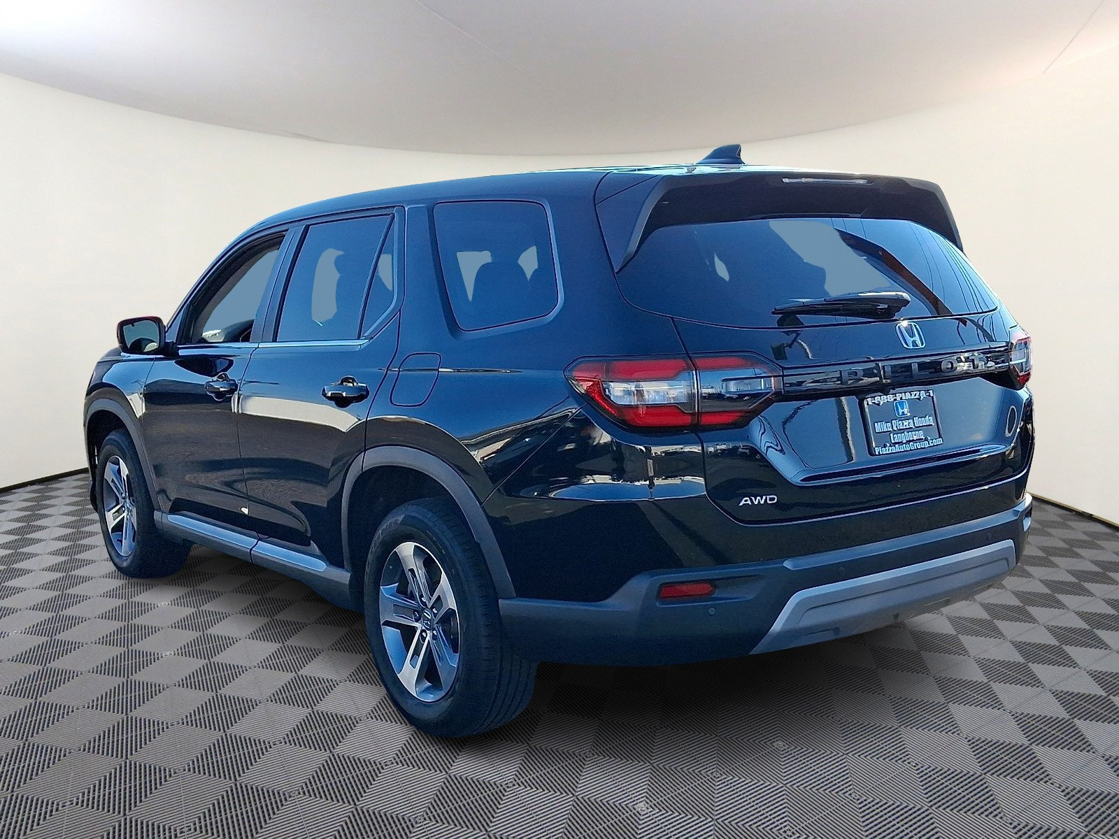 Used 2023 Honda Pilot EX-L image 5