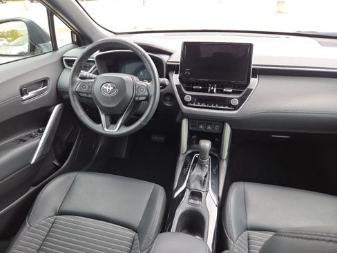 Used 2024 Toyota Corolla Cross AWD Hybrid w/ Convenience Package image 25