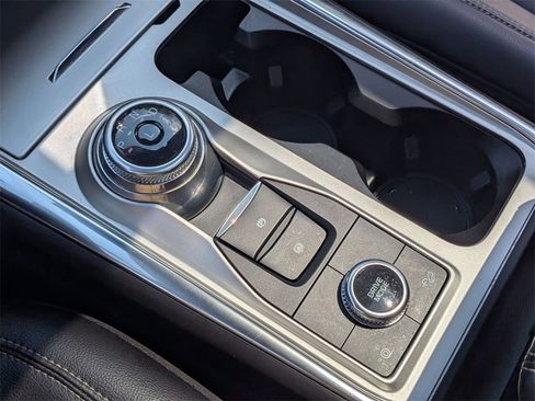 Used 2022 Ford Explorer Limited w/ Equipment Group 301A image 18