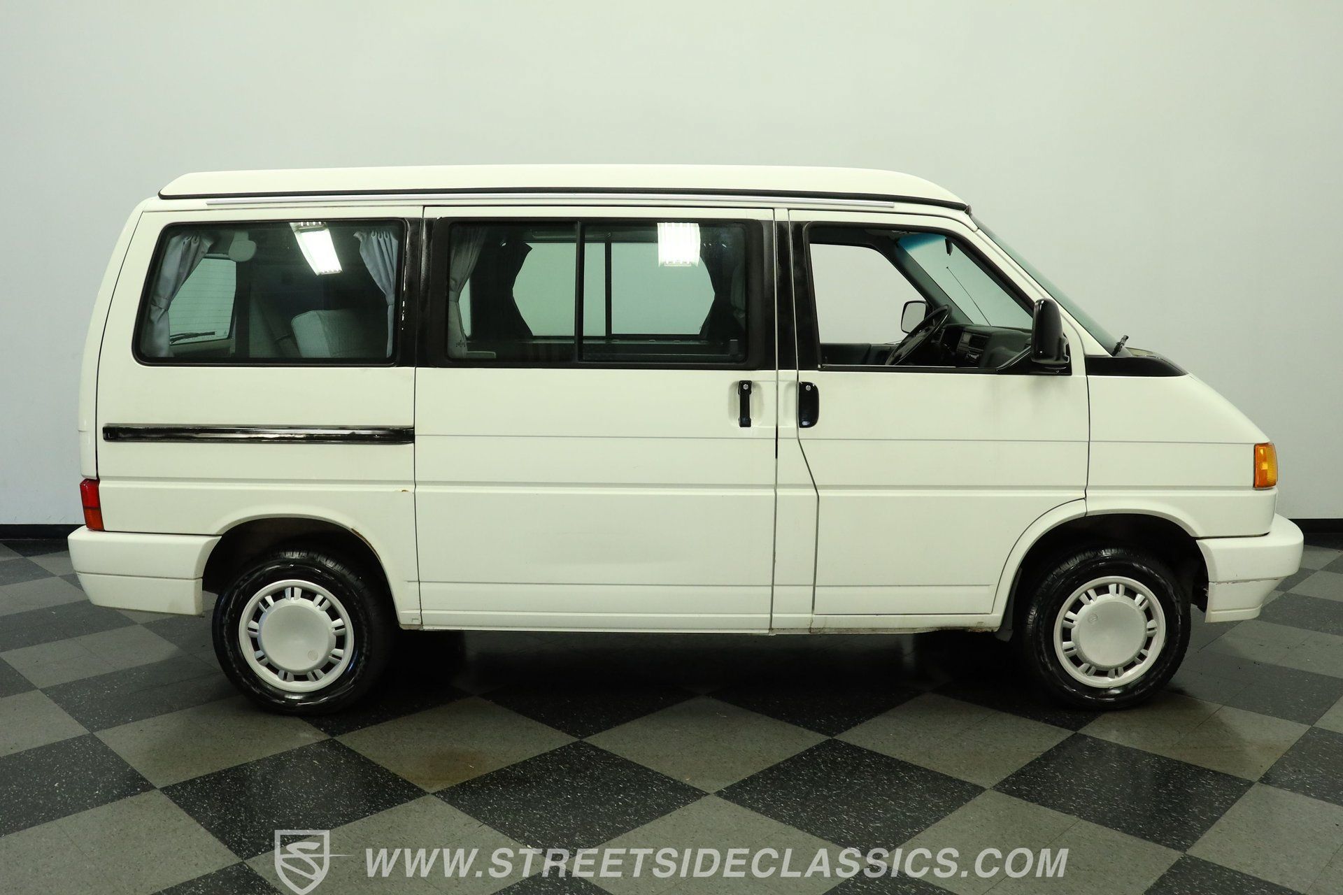 Used 1992 Volkswagen Eurovan Camper FWD image 13