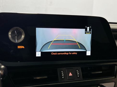 Used 2025 Lexus ES 350 w/ Premium Package FWD image 13