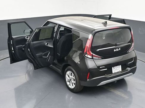 Used 2025 Kia Soul LX w/ LX Technology Package FWD image 45