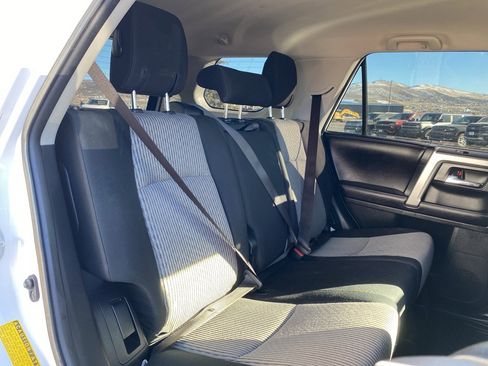 Used 2016 Toyota 4Runner image 6