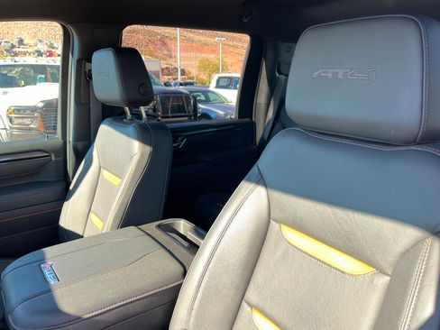 Certified 2025 GMC Sierra 2500 AT4 image 17