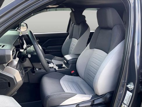 Used 2025 Toyota Tacoma TRD Sport RWD image 8