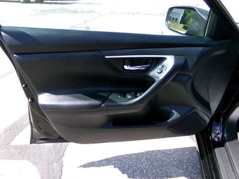 Used 2017 Nissan Altima 2.5 S image 11