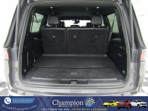 Used 2023 Jeep Wagoneer L Series II AWD/4WD image 15