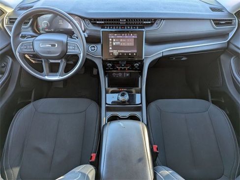 Certified 2023 Jeep Grand Cherokee Laredo image 26