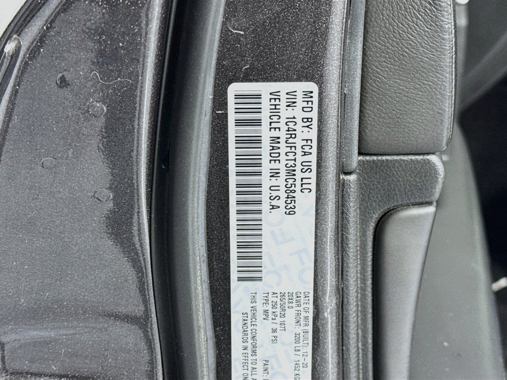 Used 2021 Jeep Grand Cherokee Overland AWD/4WD image 33