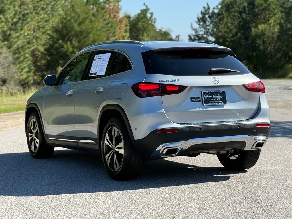 Used 2025 Mercedes-Benz GLA 250 image 10