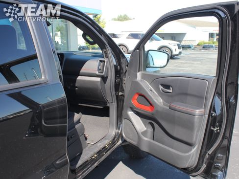 Used 2026 Nissan Frontier PRO-4X AWD/4WD image 25