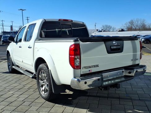 Used 2016 Nissan Frontier SL w/ Moonroof Package image 6