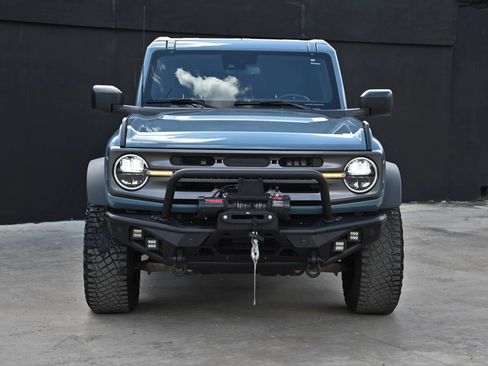 Used 2023 Ford Bronco Big Bend w/ Sasquatch Package AWD/4WD image 3