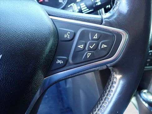 Used 2020 Chevrolet Equinox LT FWD image 15