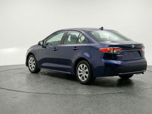Used 2025 Toyota Corolla LE FWD image 6