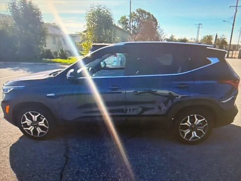 Certified 2023 Kia Seltos EX image 3