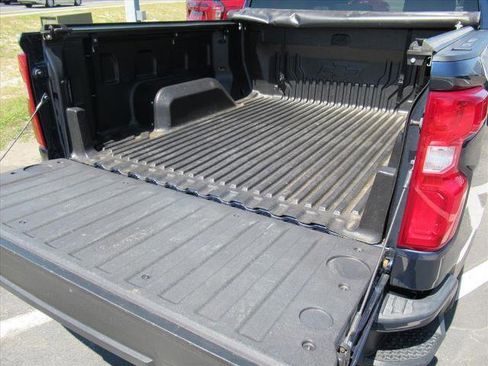 Used 2022 Chevrolet Silverado 1500 RST image 30