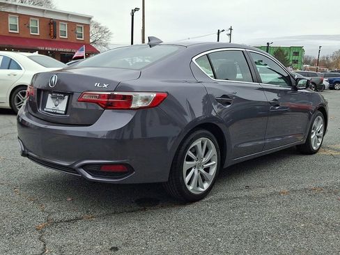 Used 2018 Acura ILX Sedan image 4