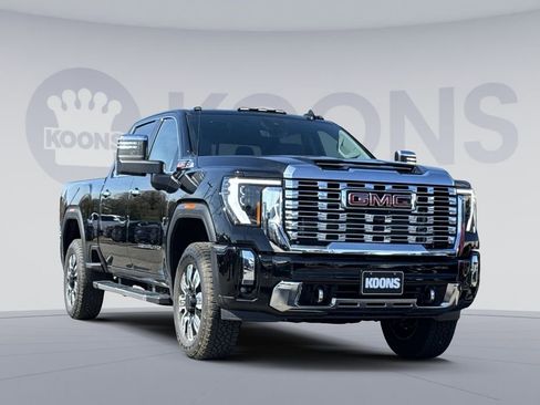 New 2026 GMC Sierra 2500 Denali w/ Denali Reserve Package AWD/4WD image 10