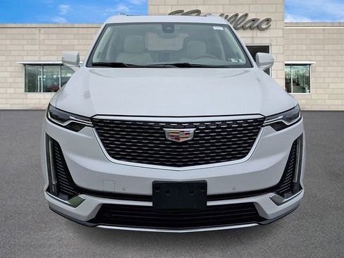 Certified 2024 Cadillac XT6 Premium Luxury AWD/4WD image 3