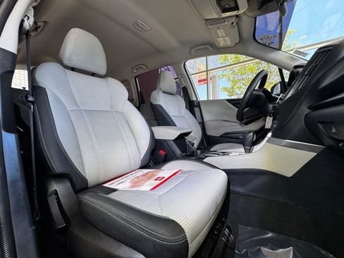 Used 2023 Subaru Forester AWD/4WD image 43