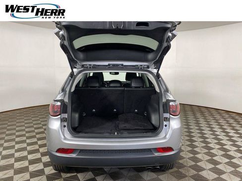 Used 2022 Jeep Compass Limited AWD/4WD image 19