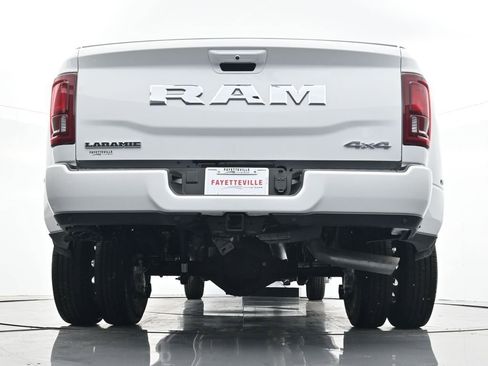New 2026 RAM 3500 Laramie AWD/4WD image 37