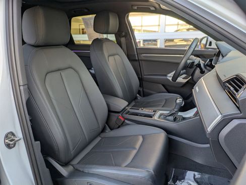 Used 2022 Audi Q3 2.0T Premium Plus w/ Premium Plus Package image 27