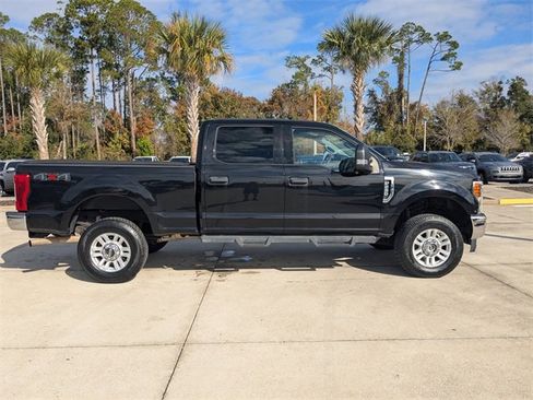 Used 2018 Ford F250 XLT w/ XLT Value Package image 2