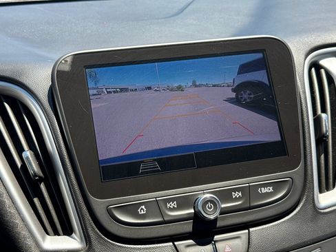 Used 2024 Chevrolet Malibu LT FWD image 17