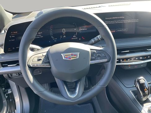 Certified 2025 Cadillac XT4 Sport w/ Technology Package image 14