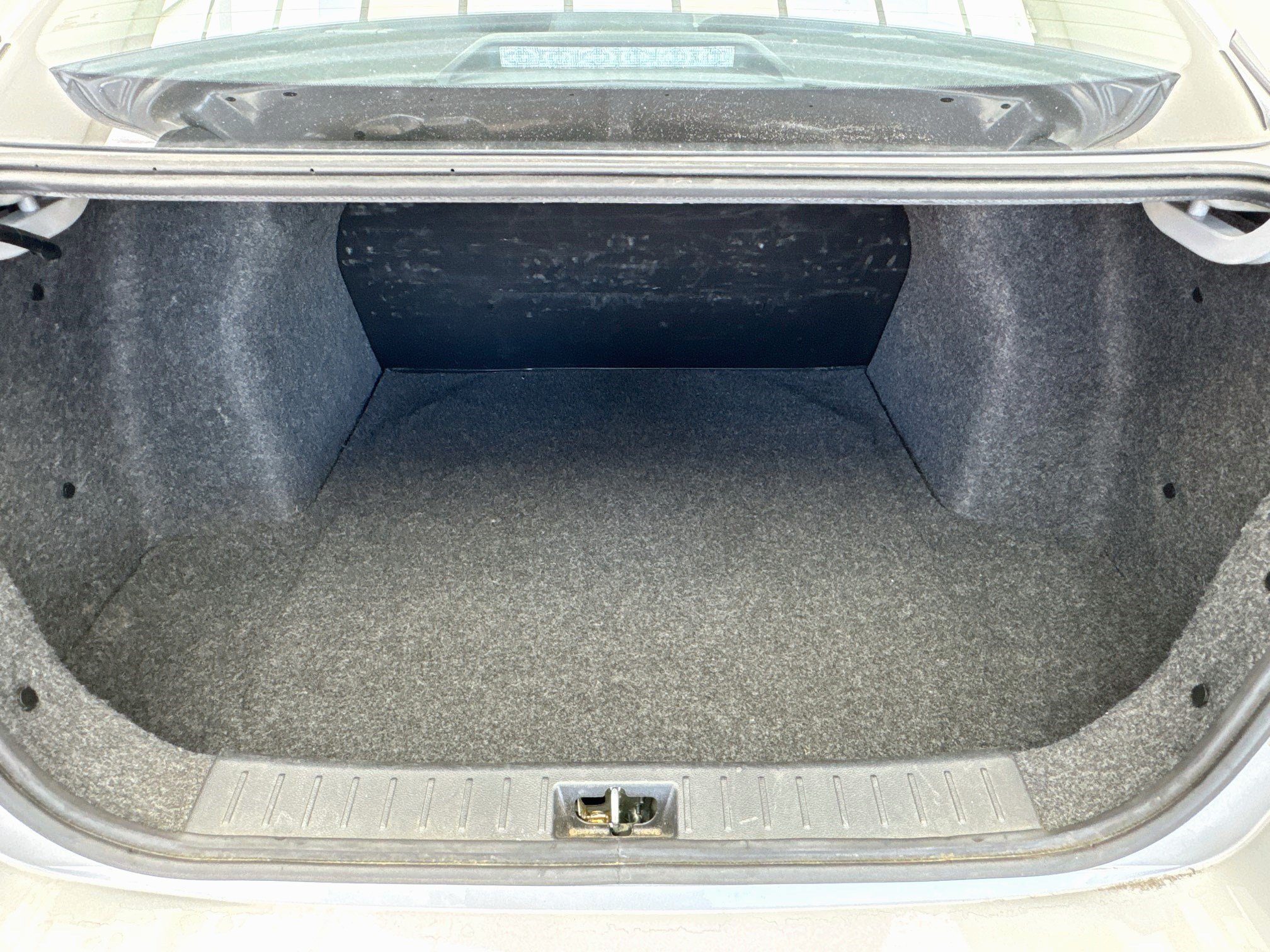 Used 2024 Nissan Versa S FWD image 16
