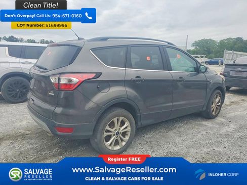 Used 2017 Ford Escape SE w/ Equipment Group 201A FWD image 4