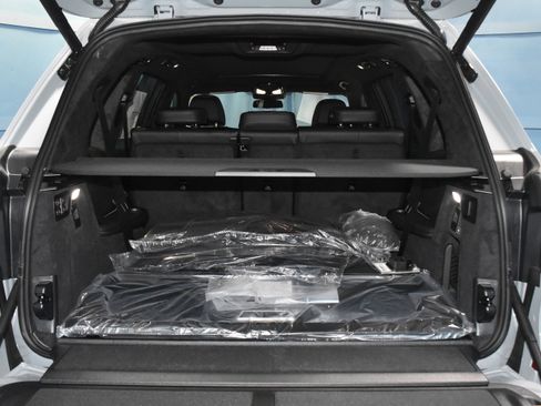 New 2026 BMW X7 M60i image 30