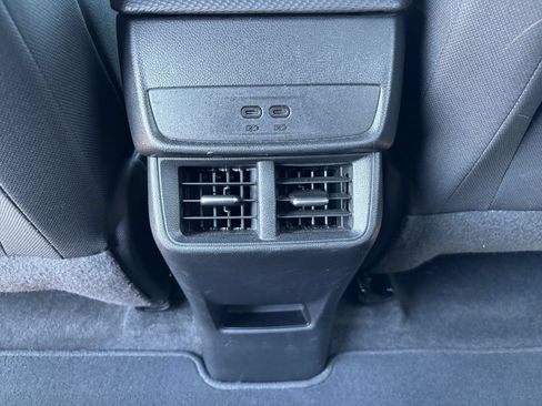 Used 2025 Chevrolet Equinox LT FWD image 19