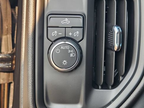 Used 2026 Chevrolet Silverado 1500 Custom RWD image 21