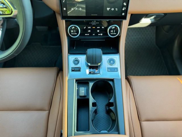 New 2026 Jaguar F-PACE R-Dynamic S AWD/4WD image 32