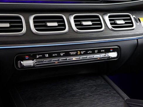 Certified 2026 Mercedes-Benz GLS 450 4MATIC image 26