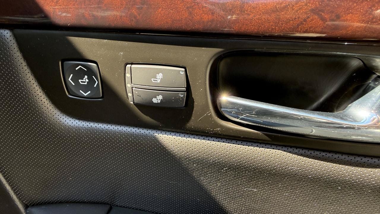 Used 2007 Cadillac DTS Performance FWD image 41