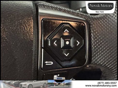 Used 2022 Toyota Tacoma TRD Off-Road AWD/4WD image 16