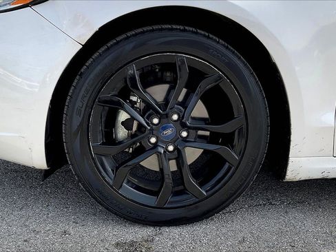 Used 2019 Ford Fusion SE w/ Equipment Group 151A image 8