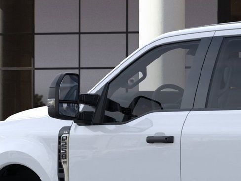 New 2026 Ford F250 XL w/ XL Chrome Package image 20