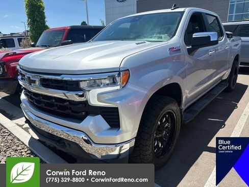 Used 2022 Chevrolet Silverado 1500 LT AWD/4WD image 4