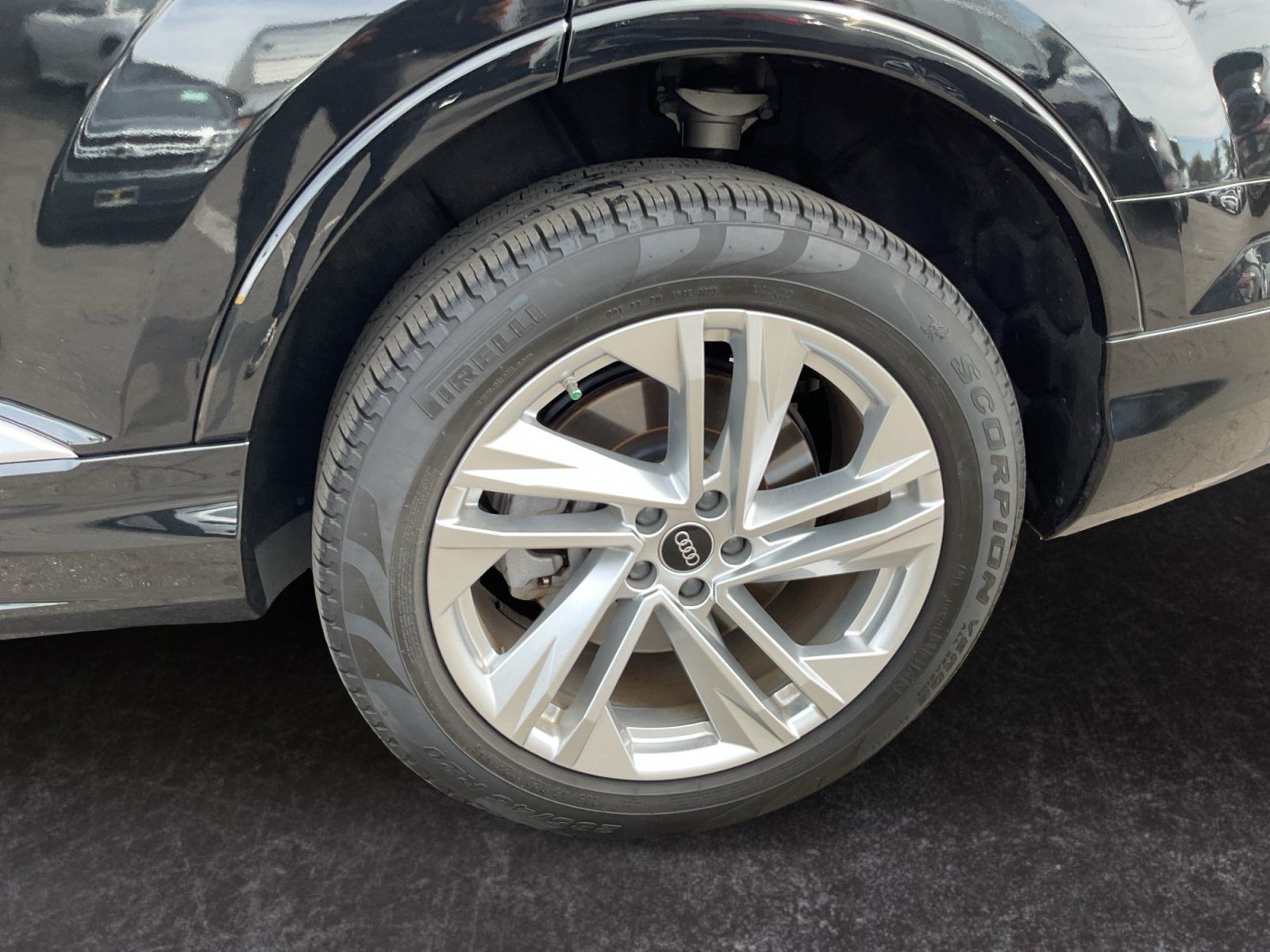 Used 2024 Audi Q7 2.0T Premium w/ Convenience Package AWD/4WD image 9