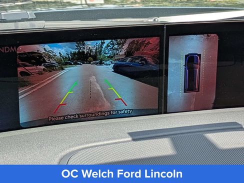 Certified 2026 Lincoln Navigator Reserve AWD/4WD image 14