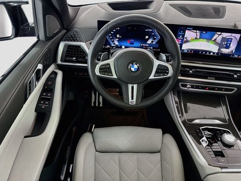 Used 2025 BMW X5 M60i AWD/4WD image 10
