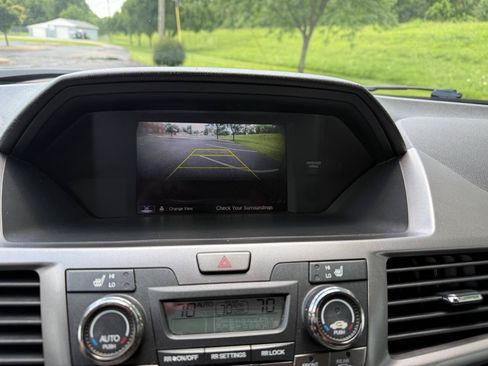 Used 2014 Honda Odyssey Touring Elite image 5